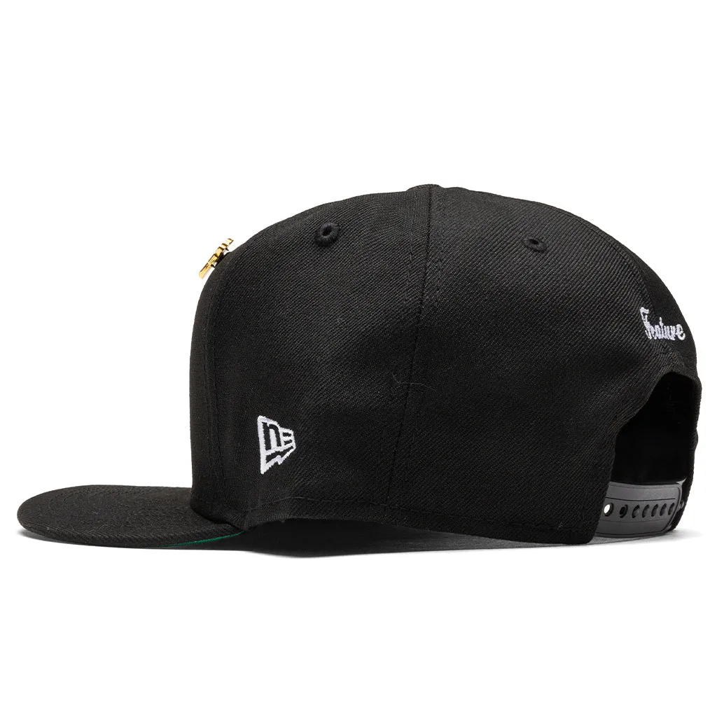 Feature x New Era Old English F Snapback Hat w/ Pin - Black