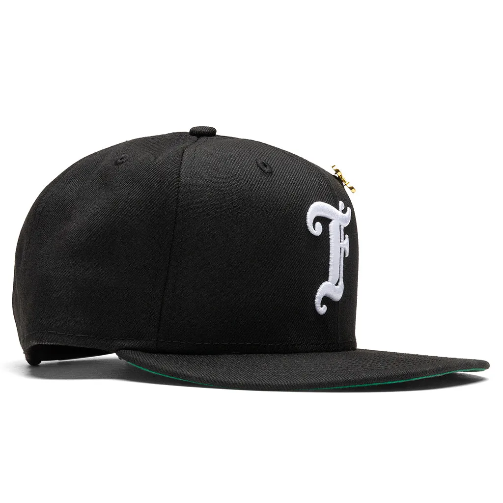 Feature x New Era Old English F Snapback Hat w/ Pin - Black