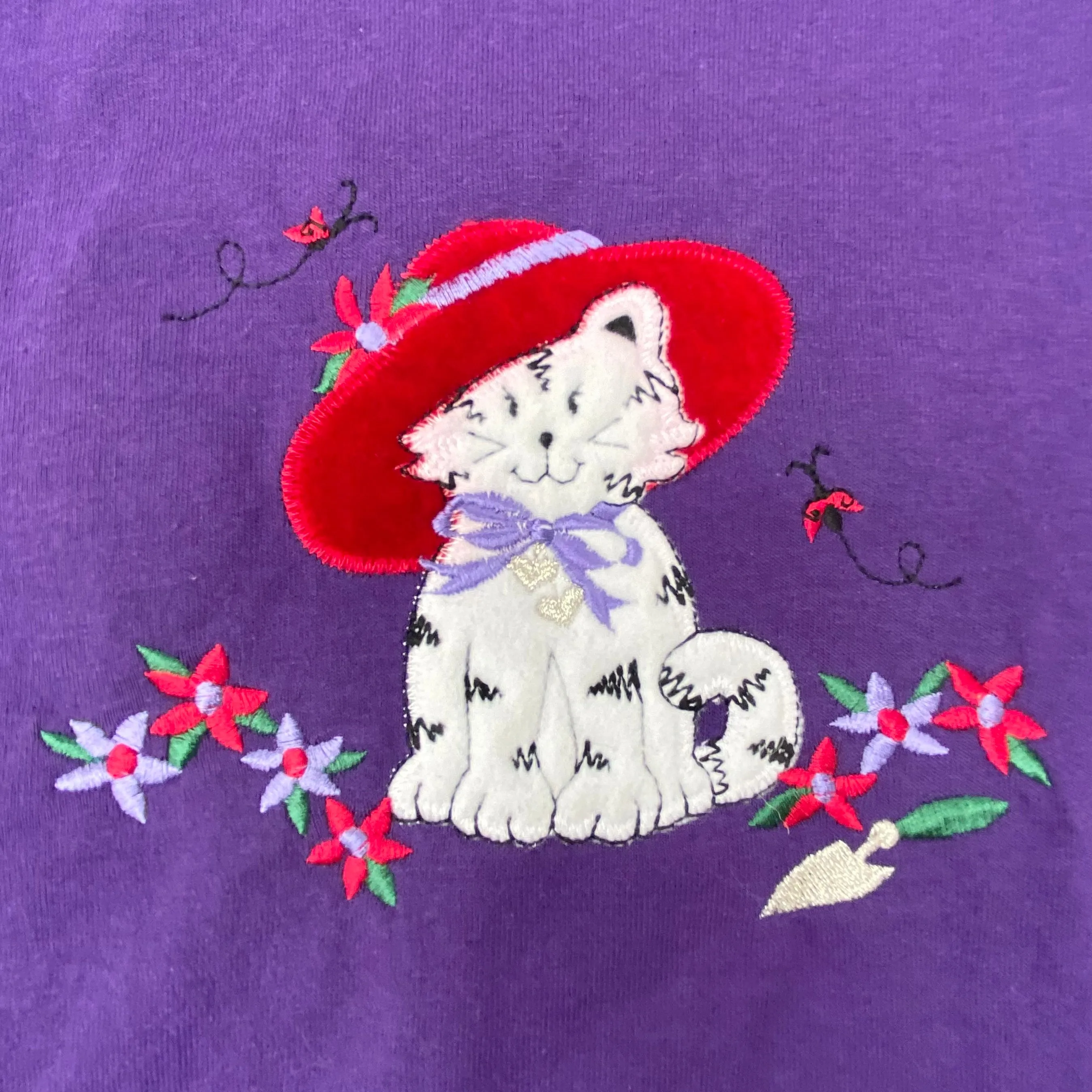 Secondhand Red Hat Society, Cat T-Shirt